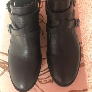 Born Shoes - Born b•o•c black ankle booties Born Shoes - Born b•o•c black ankle booties